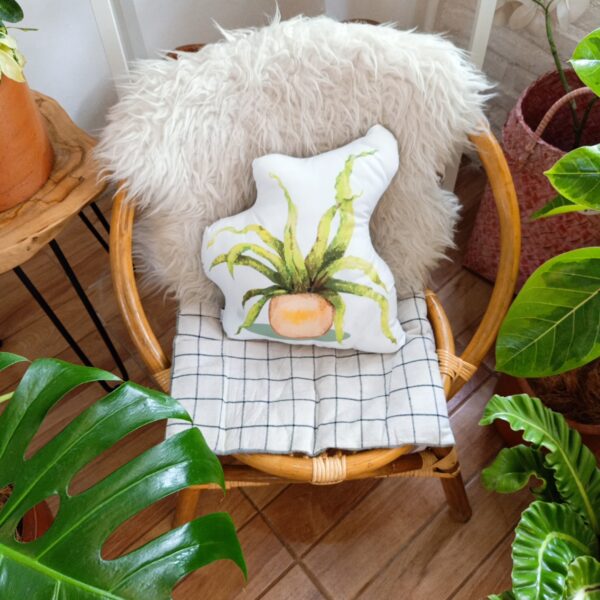 Cushion Long Leaf